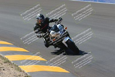 media/Oct-09-2022-SoCal Trackdays (Sun) [[95640aeeb6]]/Bowl (1015am)/